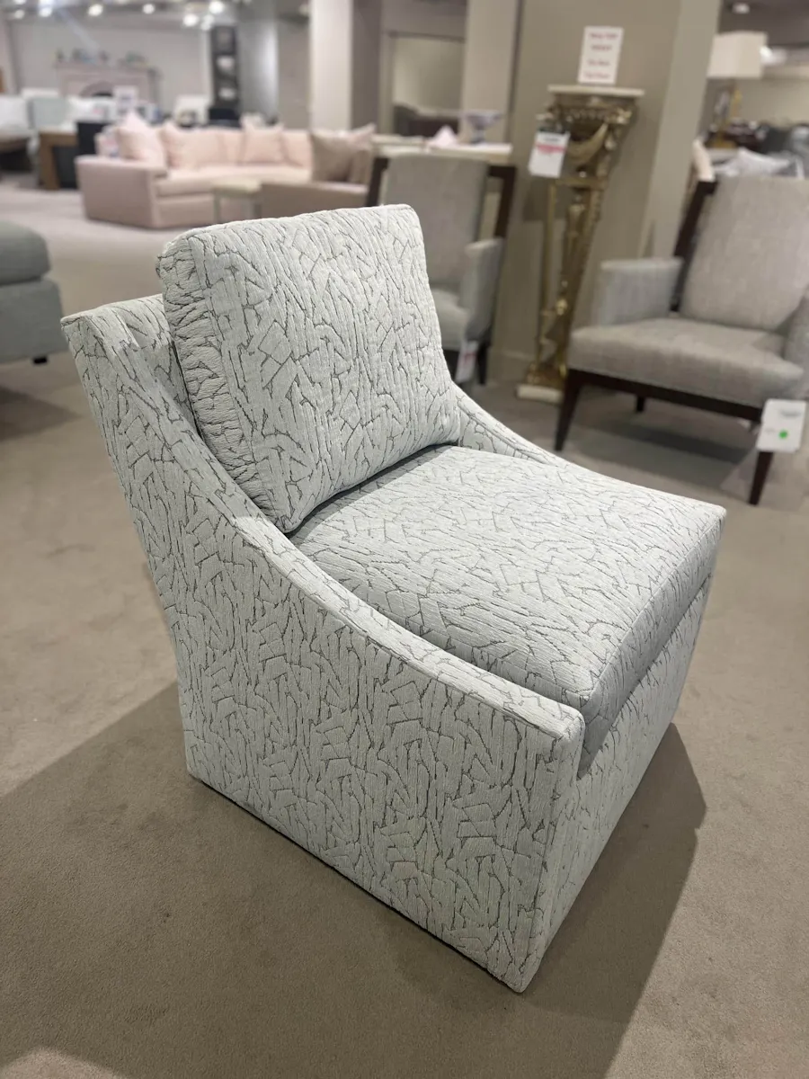 Century ESN245-8/50 Dean Swivel Chair Century ESN245-8/50 Dean Swivel Chair