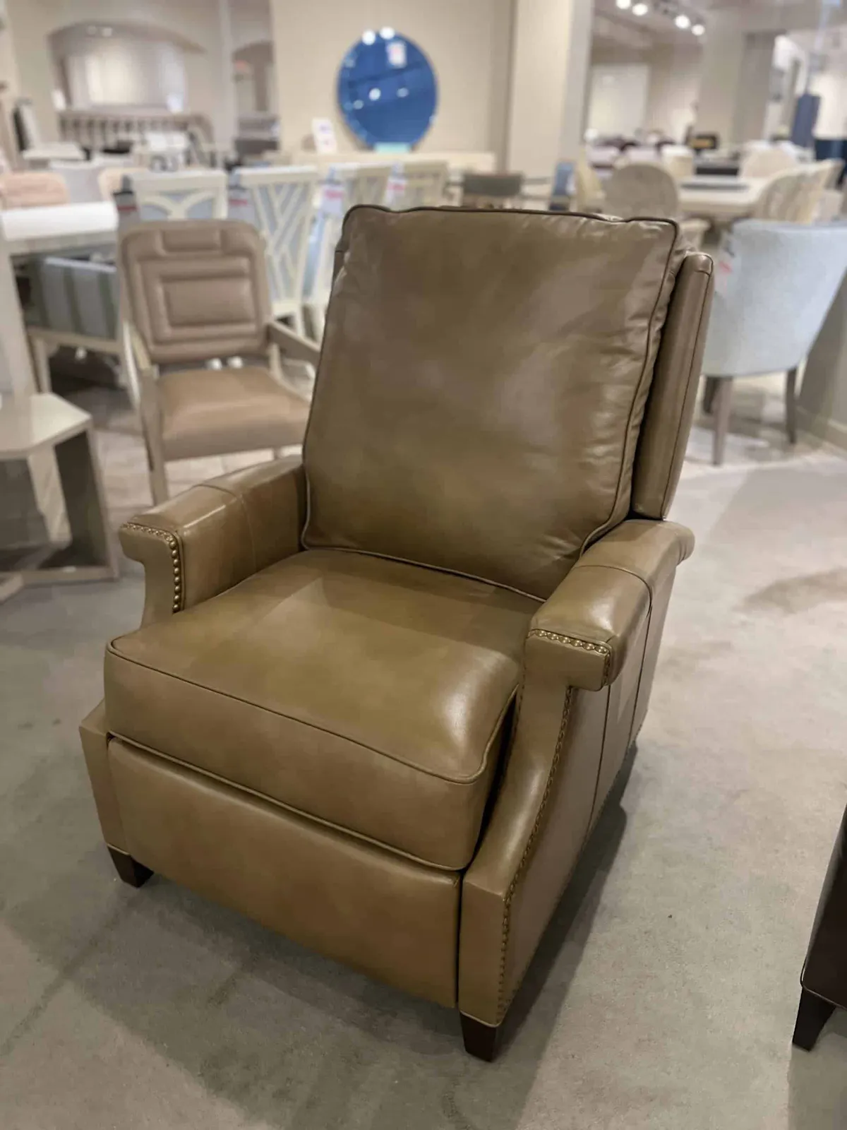 Century LR-C1025-6EM-S1/30 Select Motion Electric Recliner Century LR-C1025-6EM-S1/30 Select Motion Electric Recliner