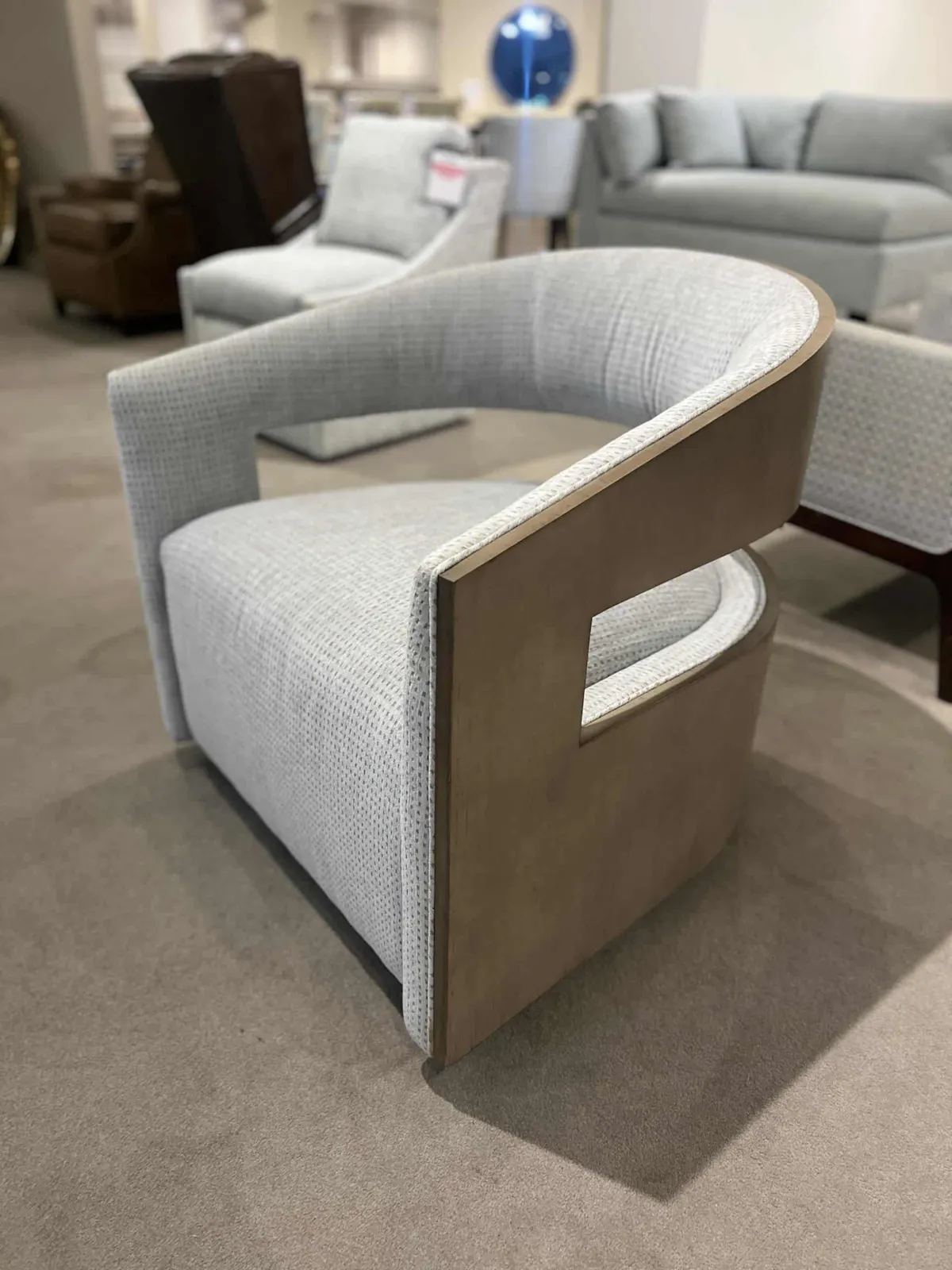 Century CCC3107-8/140 Brayden Swivel Chair Century CCC3107-8/140 Brayden Swivel Chair