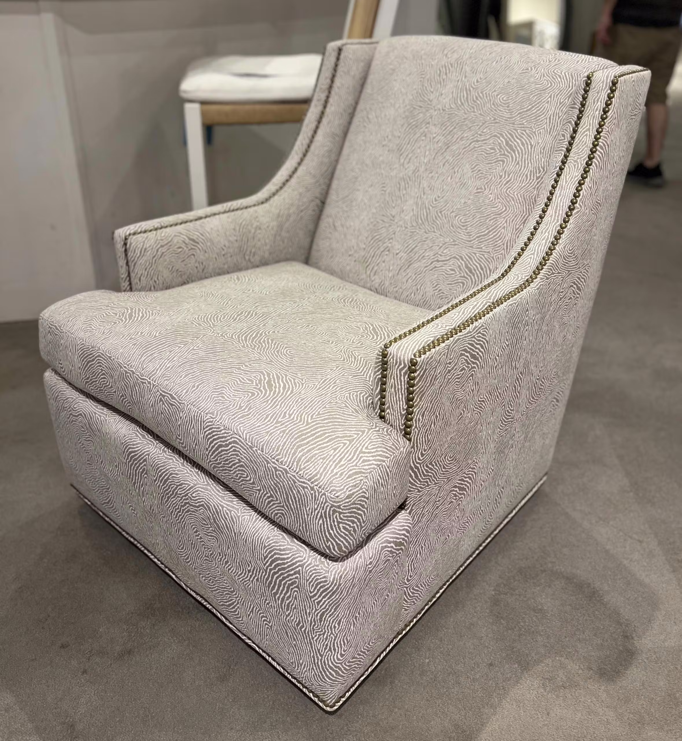 Jessica Charles 5625-S/10856 Crosby Swivel Chair