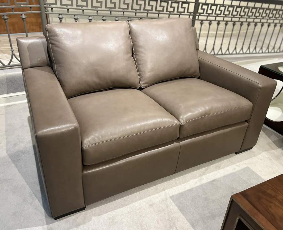 Hancock and Moore E6870-2-TRU/1412 Octavius Loveseat Hancock and Moore E6870-2-TRU/1412 Octavius Loveseat