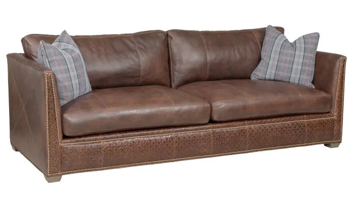 Fairfield P-2604-93-B Chesterfield 93" Sofa in Leather Fairfield P-2604-93-B Chesterfield 93" Sofa in Leather