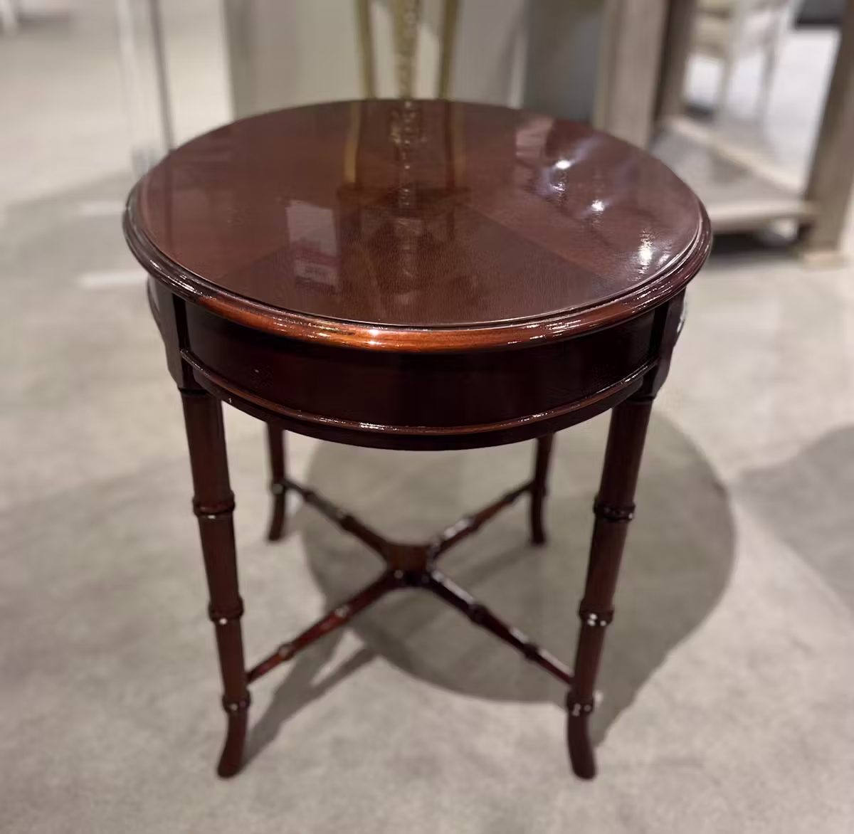 Hickory Chair HC8688-70/350 Chad Side Table Maple Hickory Chair HC8688-70/350 Chad Side Table Maple