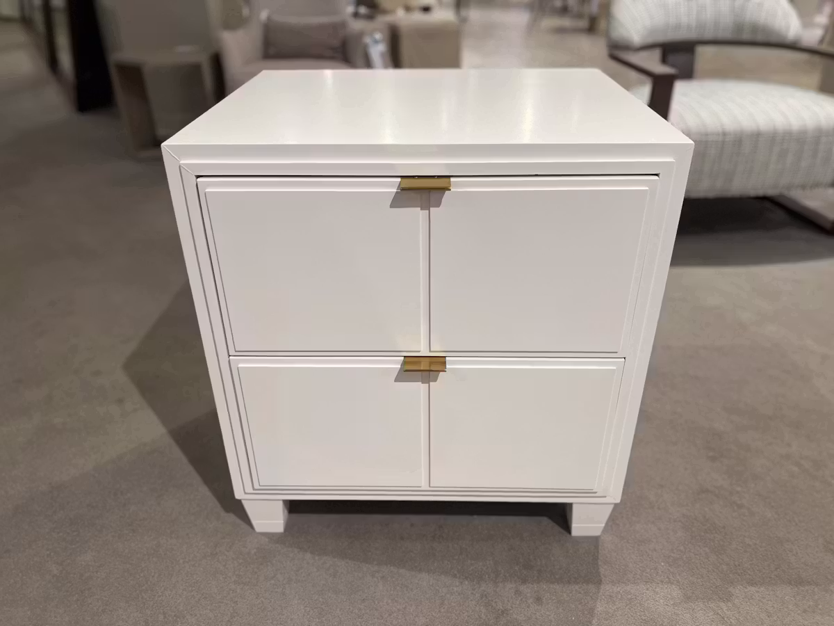 Hickory Chair HC1366-70/50 Verdun Side Table/Nightstand Hickory Chair HC1366-70/50 Verdun Side Table/Nightstand