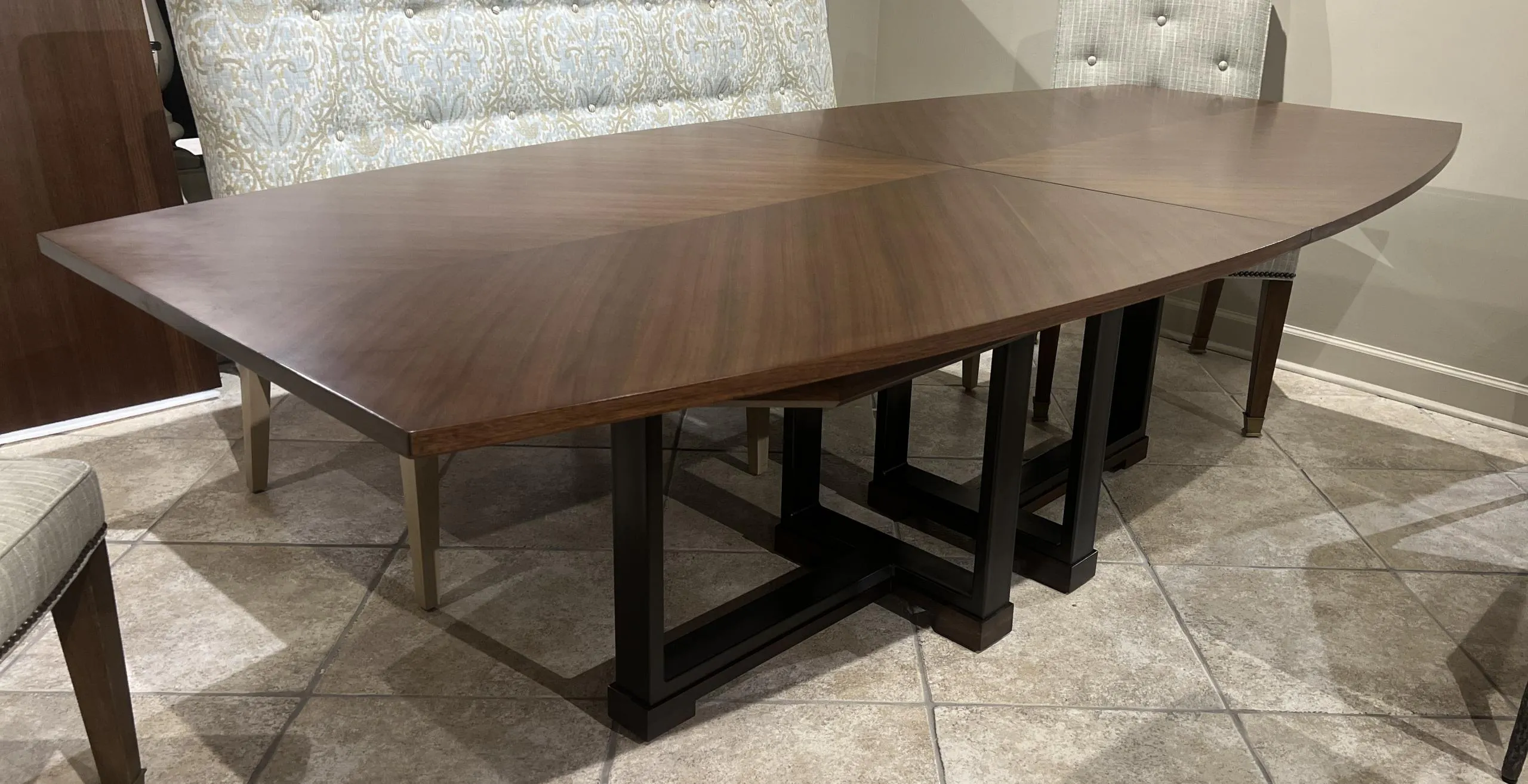 Hickory Chair HC7340-10/250,260,270 Clipse Dining Table