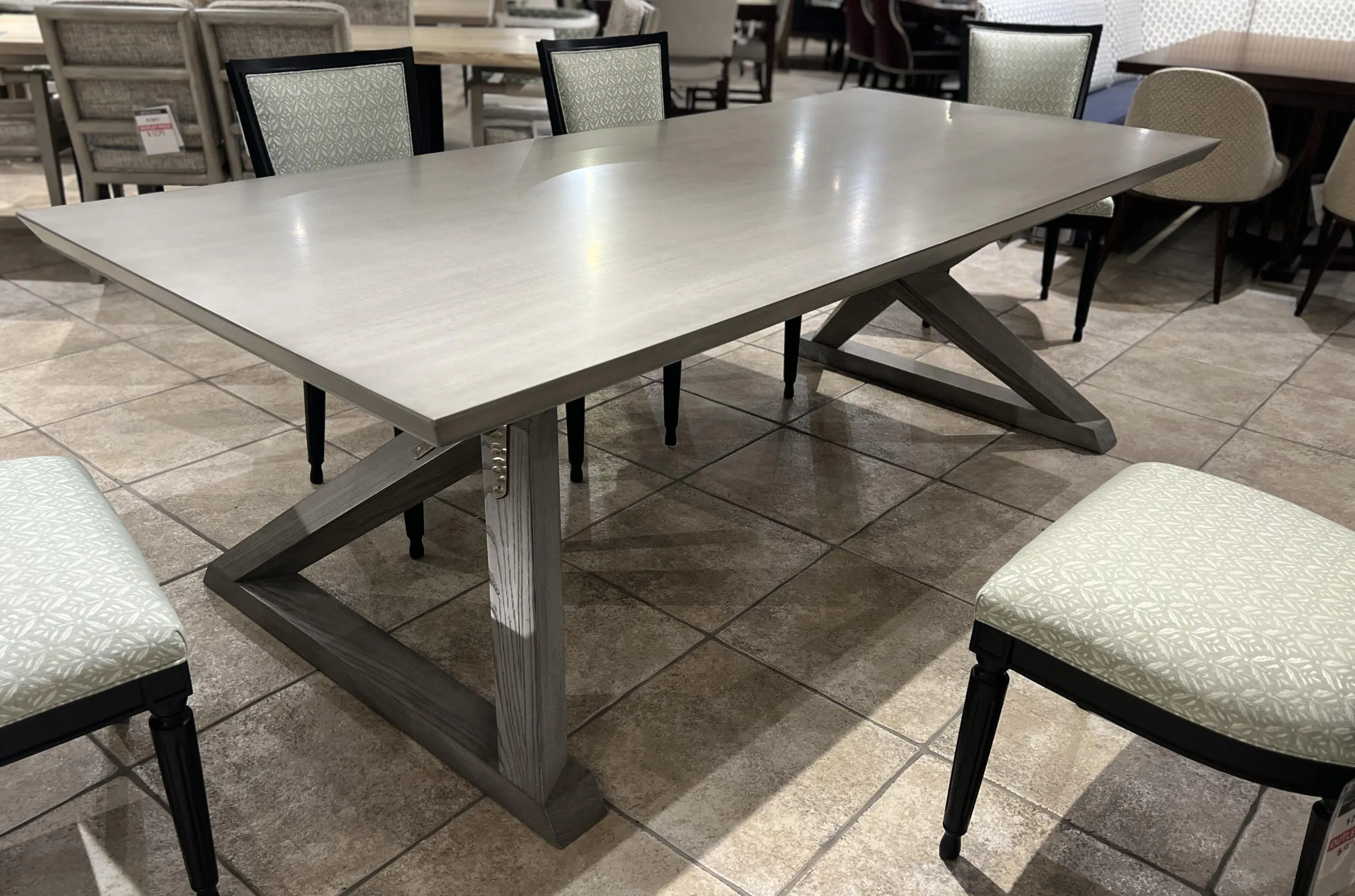 Hickory Chair HC8648-70/330,340 Freya Dining Table
