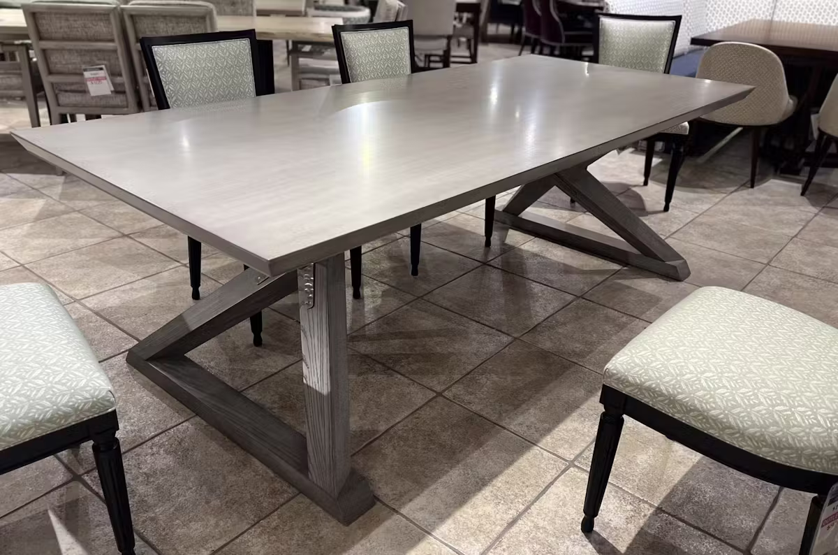 Hickory Chair HC8648-70/330,340 Freya Dining Table Hickory Chair HC8648-70/330,340 Freya Dining Table