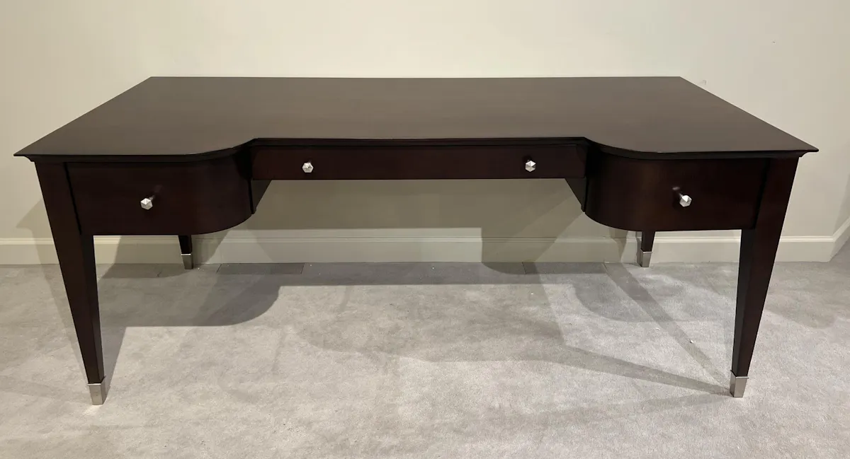 Hickory Chair HC3089-70/100 Fallon Desk Hickory Chair HC3089-70/100 Fallon Desk
