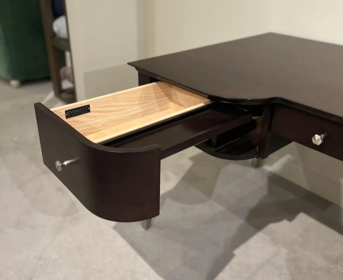 Hickory Chair HC3089-70/100 Fallon Desk Hickory Chair HC3089-70/100 Fallon Desk