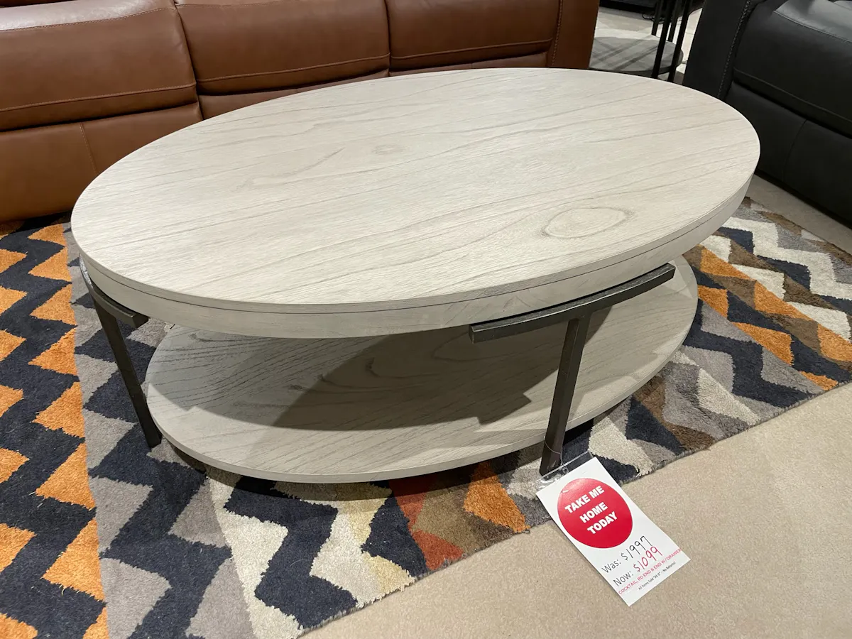 Hekman 24101/24103/24104 Cocktail and Two End Tables Hekman 24101/24103/24104 Cocktail and Two End Tables