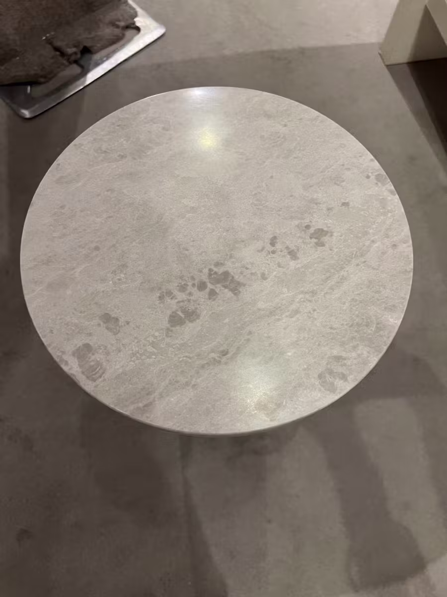 Century TSA-623-V1/50 Pontchartrain Accent Table Century TSA-623-V1/50 Pontchartrain Accent Table