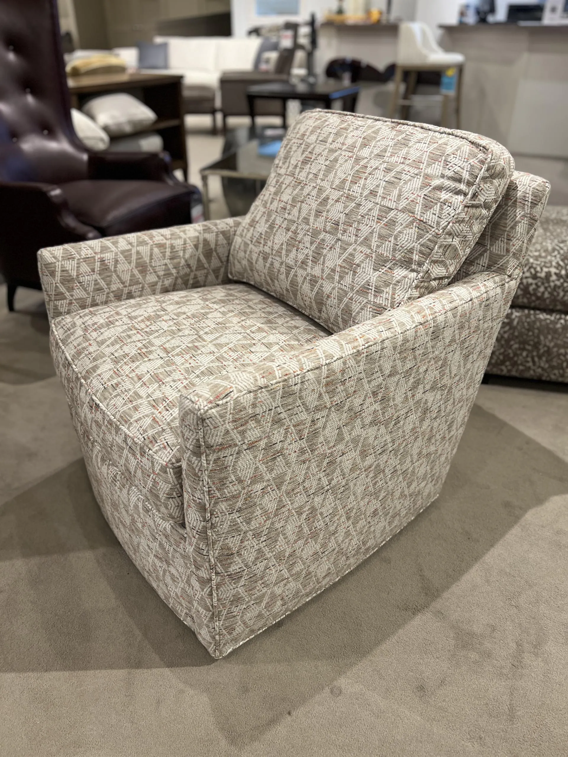 Century ESN300-8/230 Willis Swivel Chair