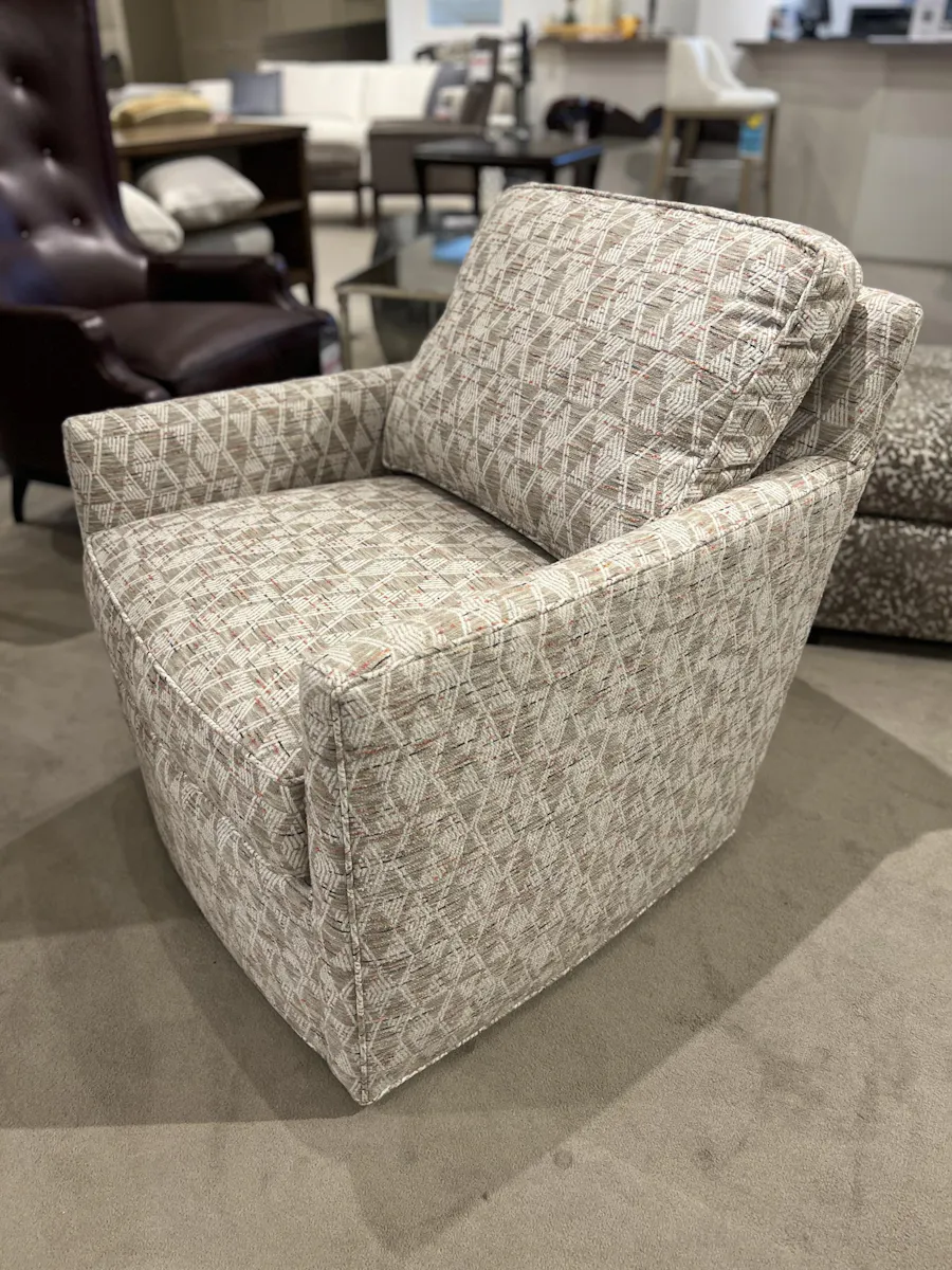 Century ESN300-8/230 Willis Swivel Chair Century ESN300-8/230 Willis Swivel Chair