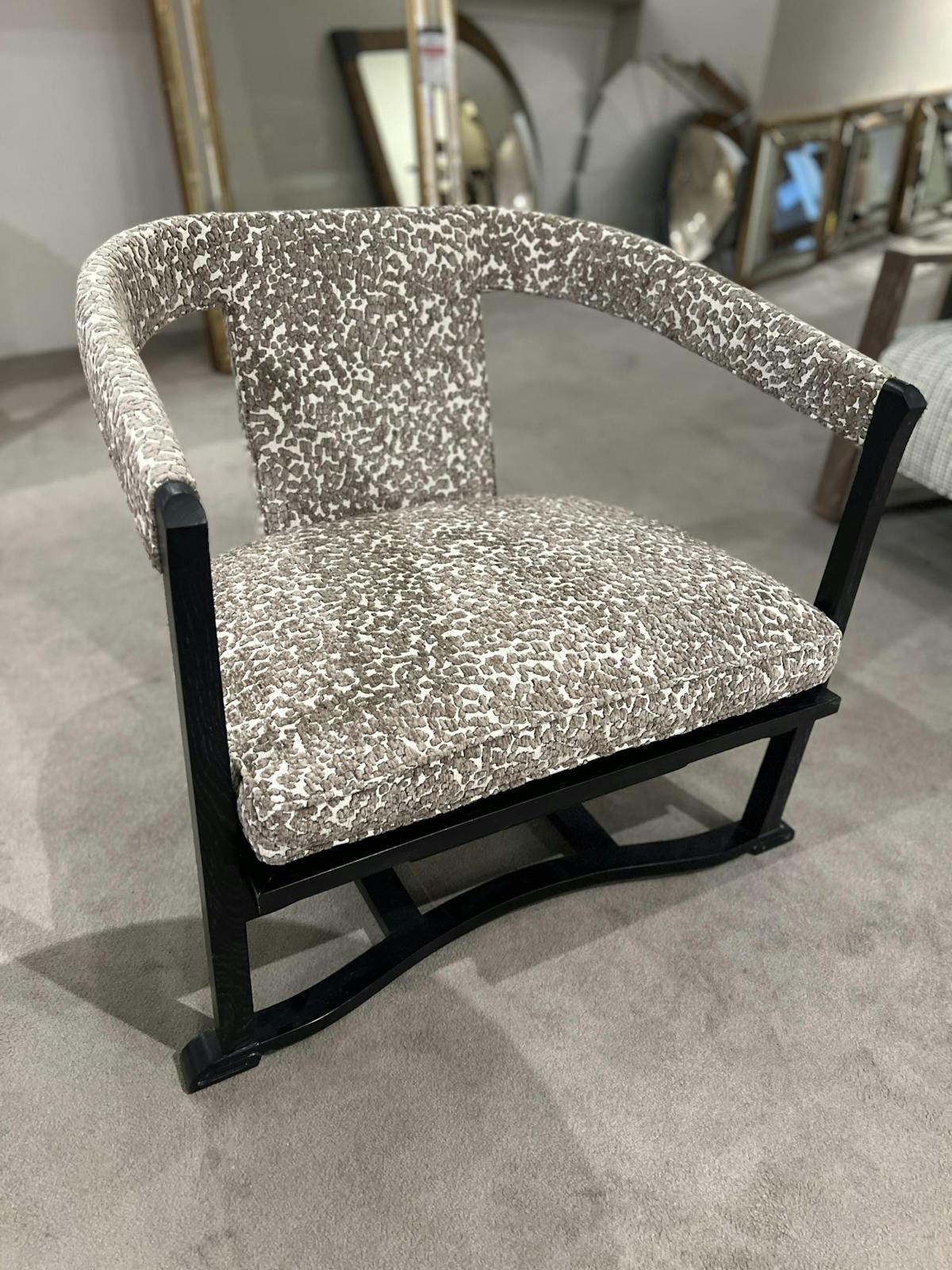 Century AE-3362/40 Sutton Hall Chair Century AE-3362/40 Sutton Hall Chair