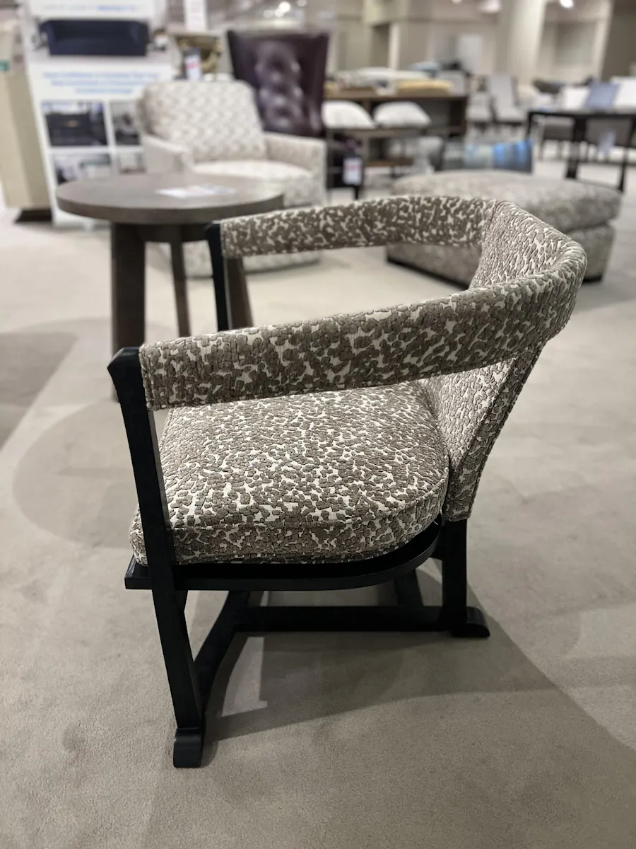 Century AE-3362/40 Sutton Hall Chair Century AE-3362/40 Sutton Hall Chair