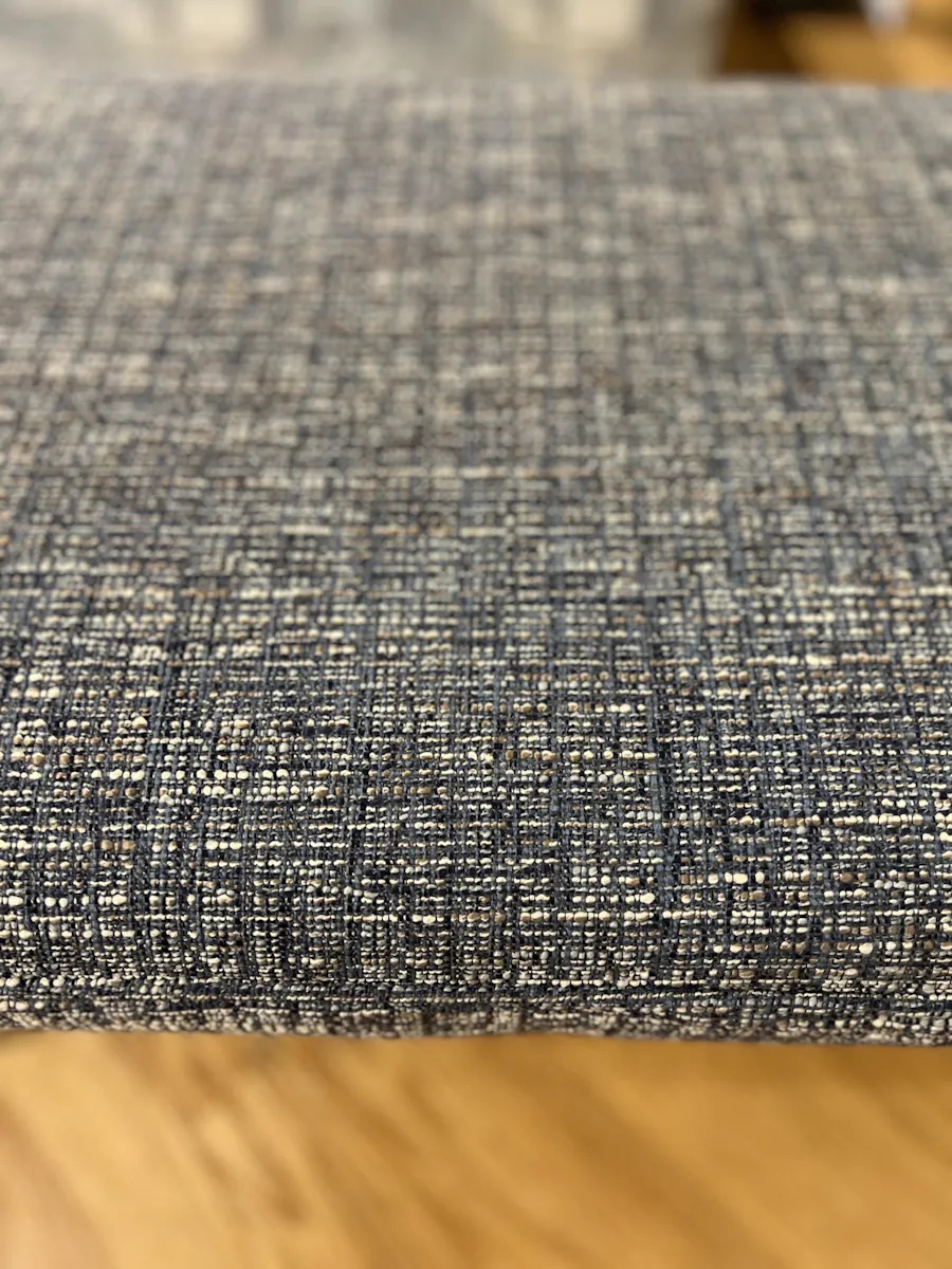 Century SIG2120-17/80 Willow Bench Century SIG2120-17/80 Willow Bench