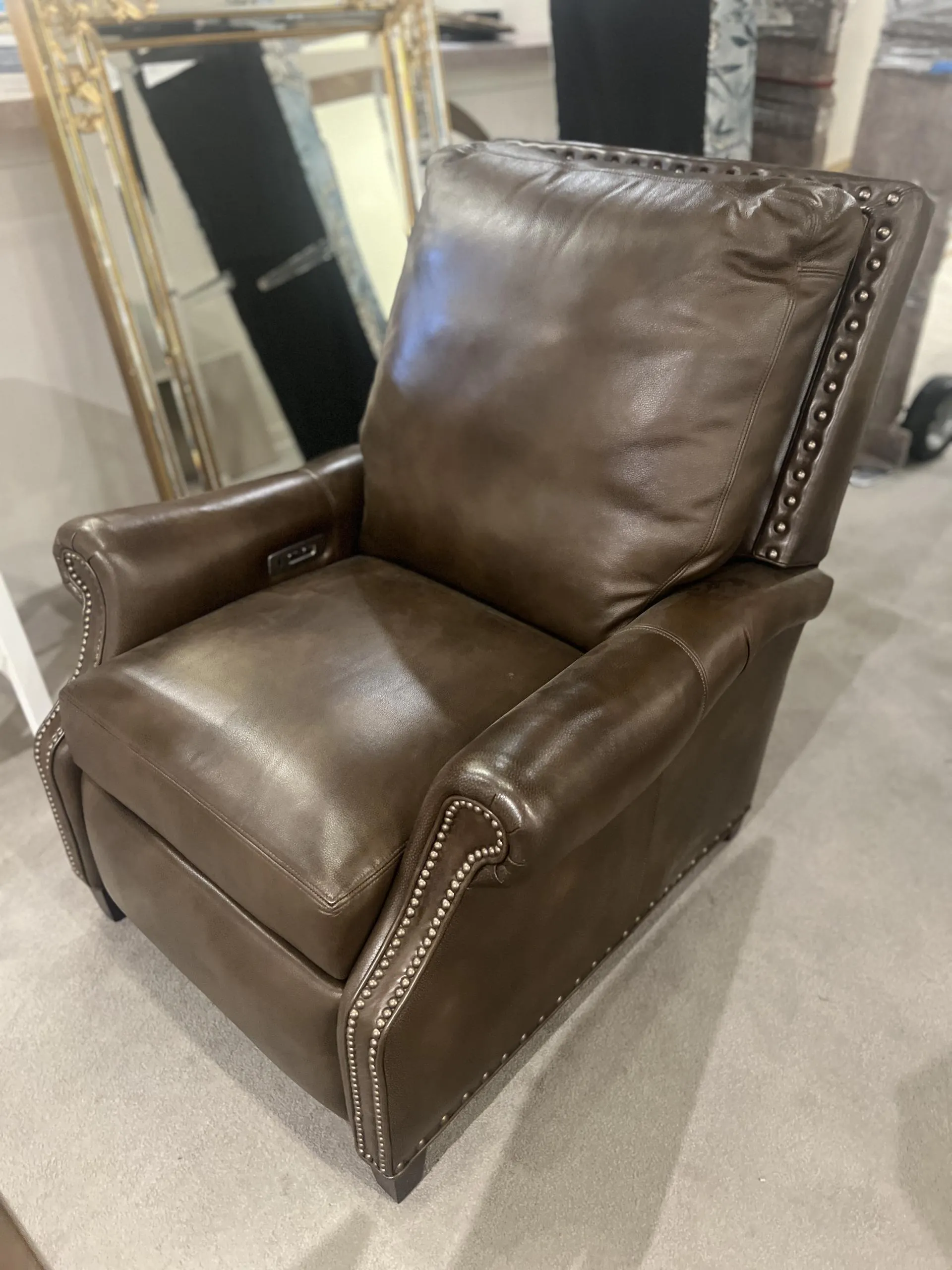 Century LR9-1054-6EM/30 Arlo Electric Recliner