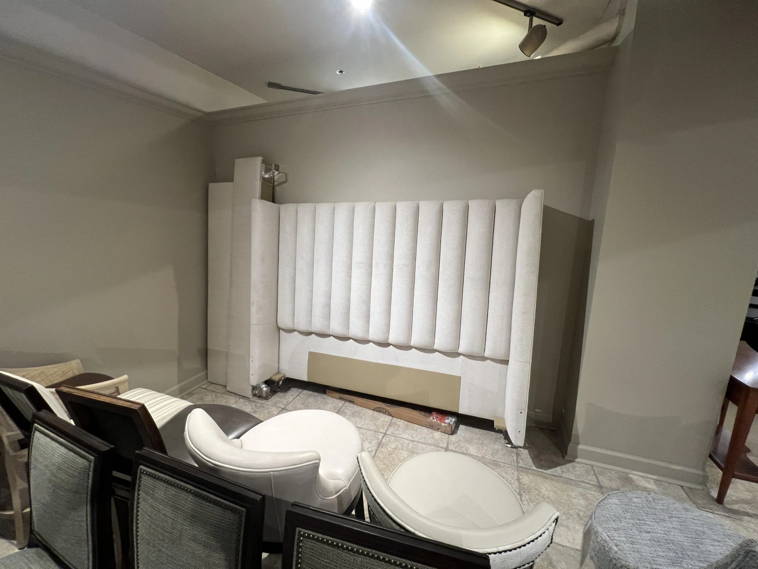 Century CR9-122K/10,20,30 Details King Bed
