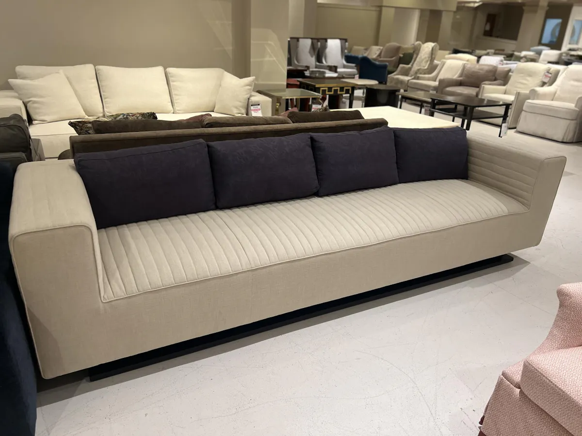 Century LTU-1081-1-F1/280 Large Quilted Sofa Century LTU-1081-1-F1/280 Large Quilted Sofa