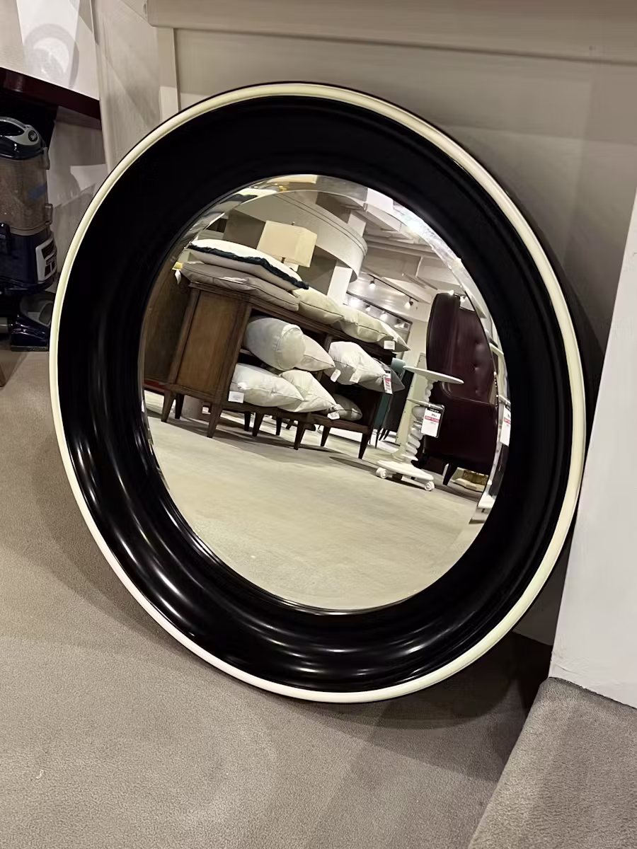 Hickory Chair HCP9099-10 Picard Round Mirror Hickory Chair HCP9099-10 Picard Round Mirror