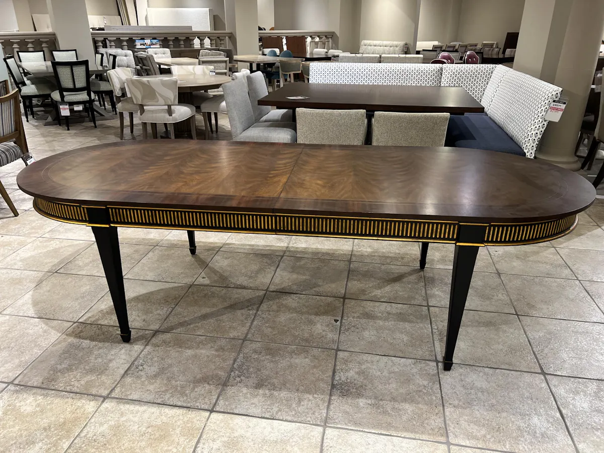 Century MN5445/100 Barrington Dining Table Century MN5445/100 Barrington Dining Table