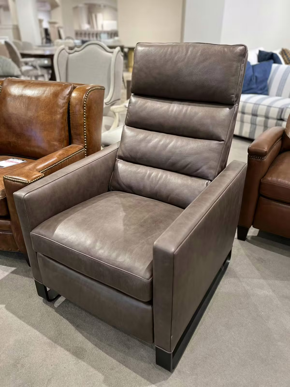 Hancock and Moore MLS/01027 Milo Curved Steel Recliner Hancock and Moore MLS/01027 Milo Curved Steel Recliner
