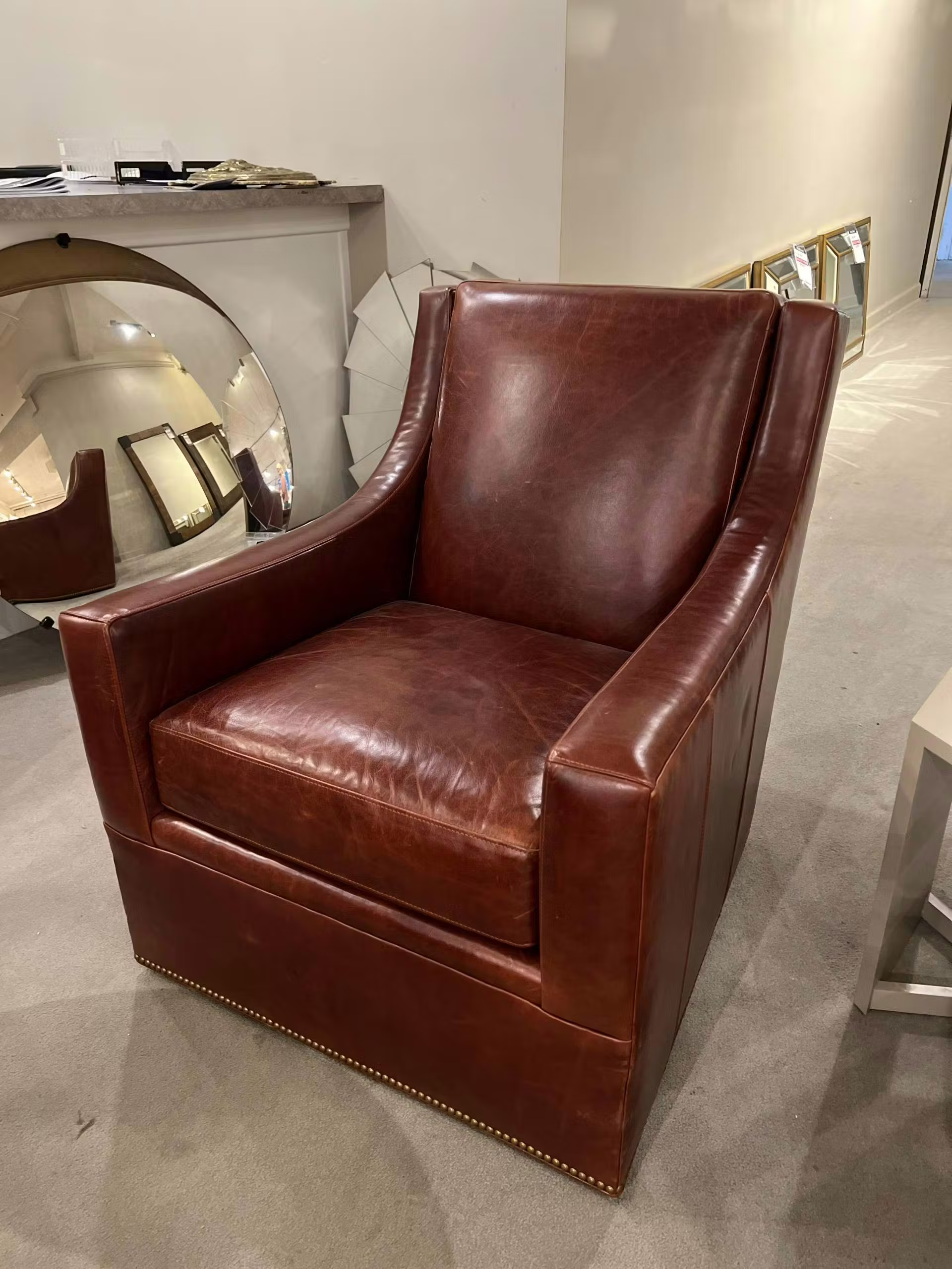Hnacock and Moore 6643-S/01168 Ridgley Swivel Chair