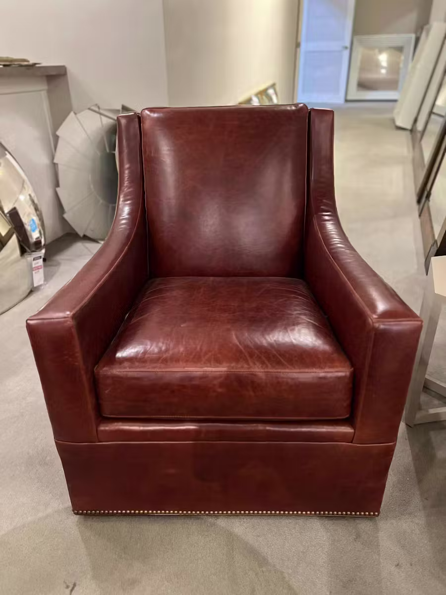 Hnacock and Moore 6643-S/01168 Ridgley Swivel Chair Hnacock and Moore 6643-S/01168 Ridgley Swivel Chair