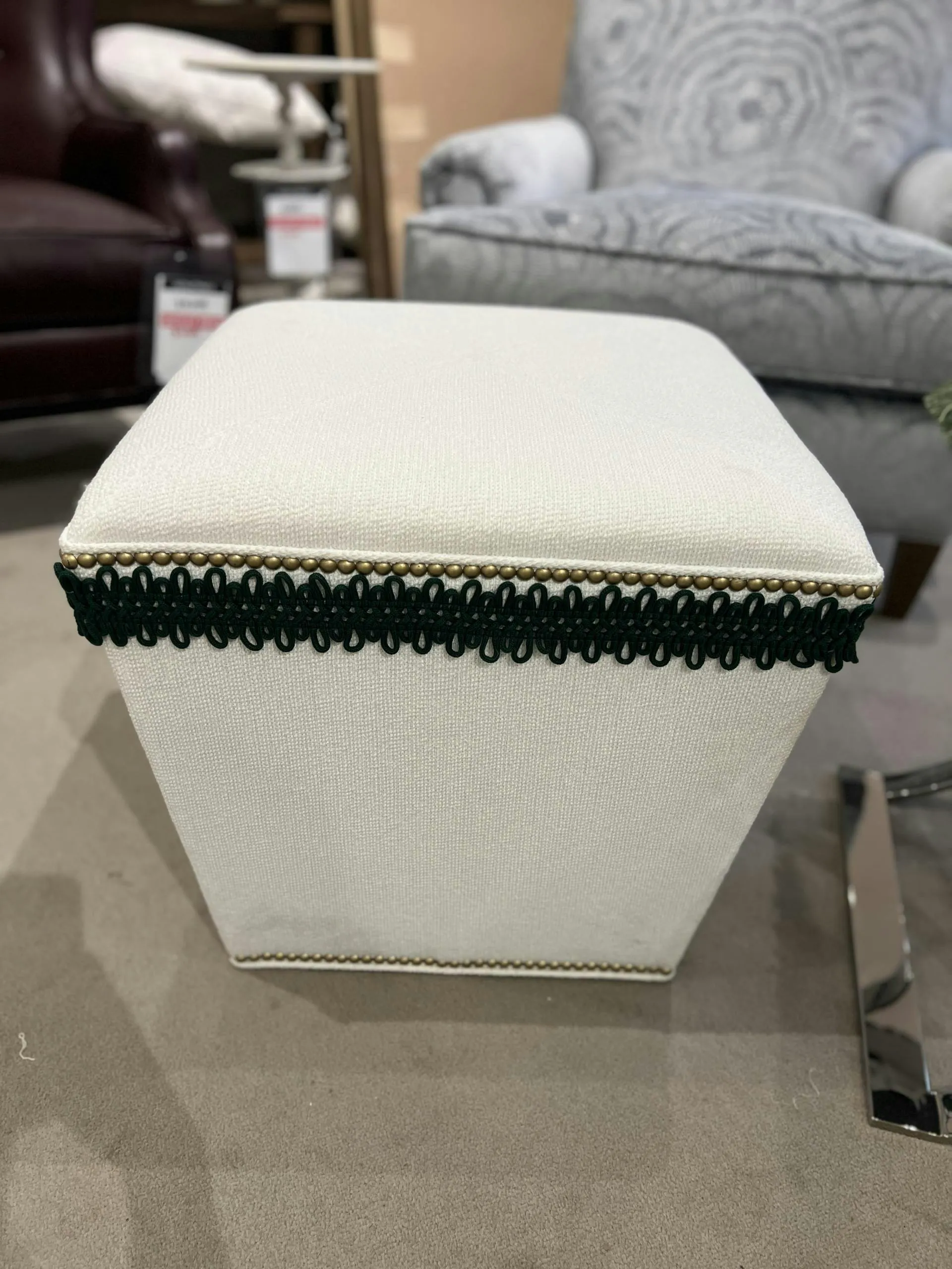 Jessica Charles 8906/10308 Kiki Ottoman