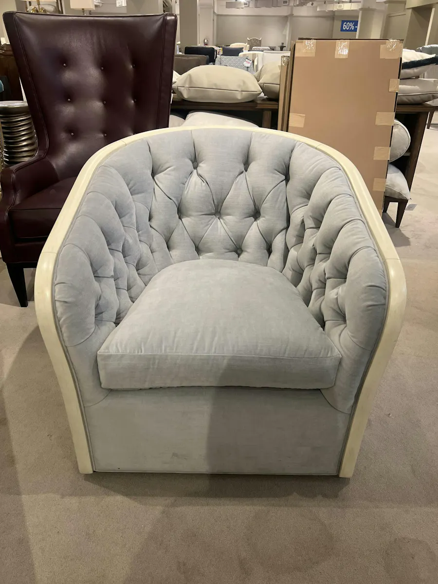 Hancock and Moore 6618-S/00415 Sybil Tufted Swivel Chair Hancock and Moore 6618-S/00415 Sybil Tufted Swivel Chair
