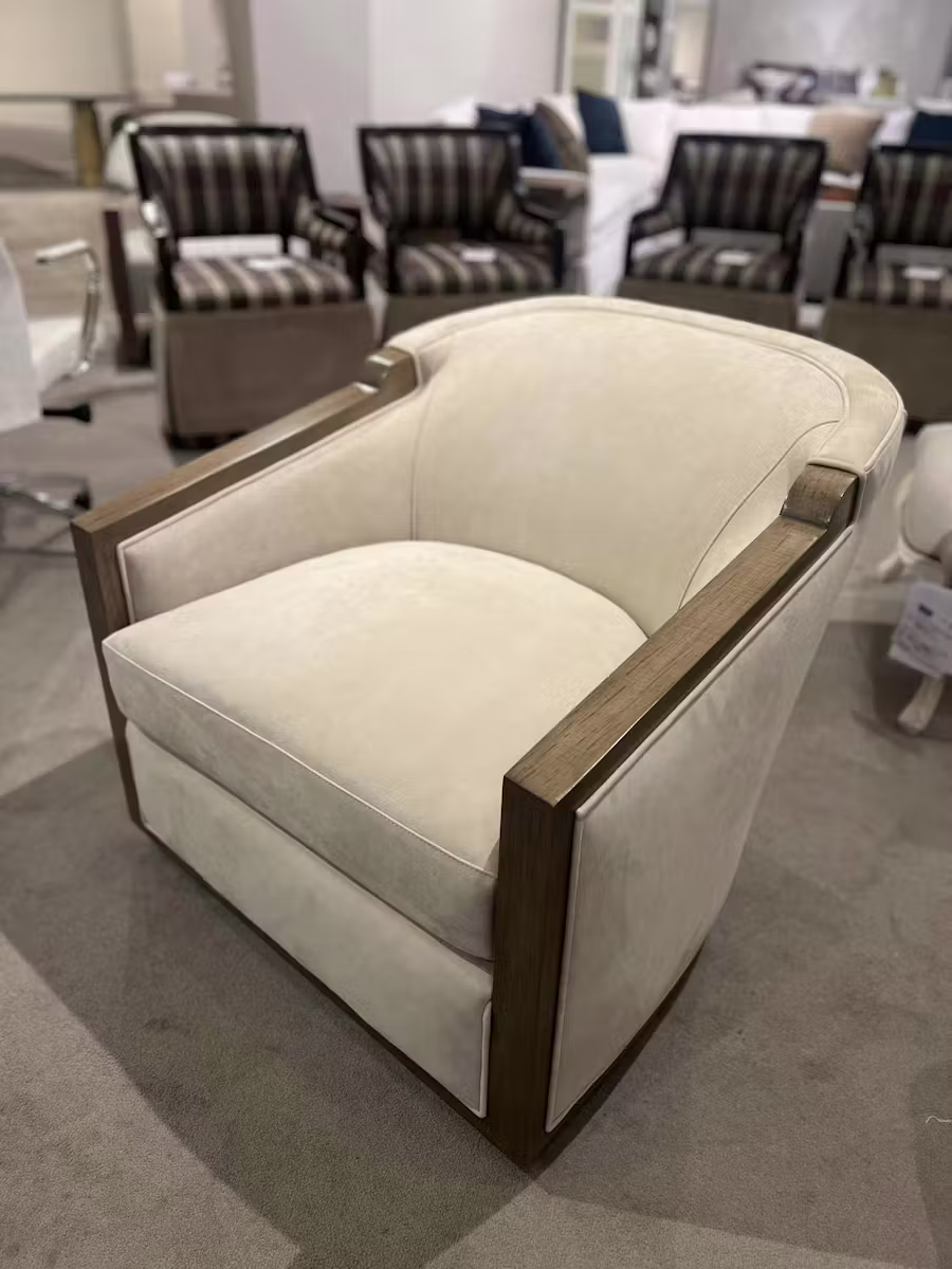 Jessica Charles 5341-S/10460 Gerhardt Swivel Chair Jessica Charles 5341-S/10460 Gerhardt Swivel Chair