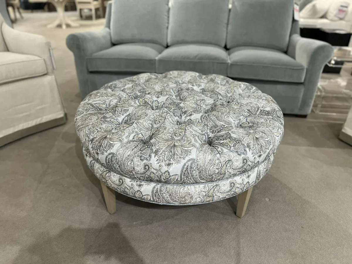 Jessica Charles 888/10820 Dinah Ottoman Jessica Charles 888/10820 Dinah Ottoman