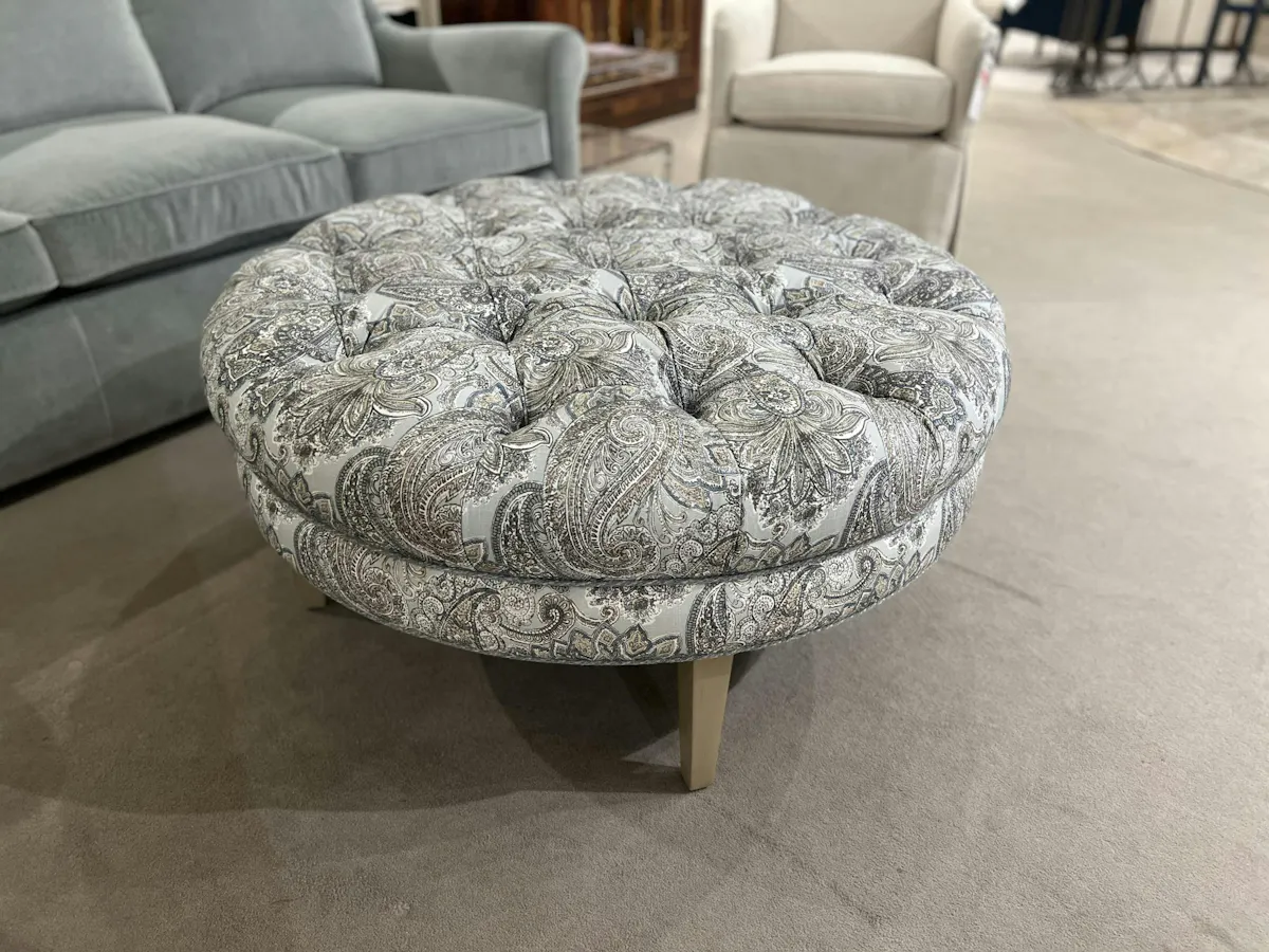 Jessica Charles 888/10820 Dinah Ottoman Jessica Charles 888/10820 Dinah Ottoman