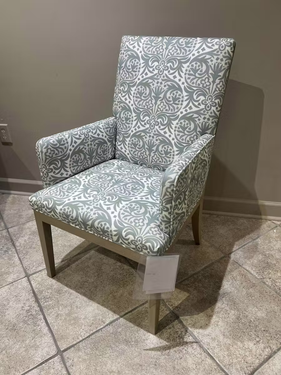 Jessica Charles 1120A-2/10625 Fretwork Diamond Arm Dining Chair Jessica Charles 1120A-2/10625 Fretwork Diamond Arm Dining Chair