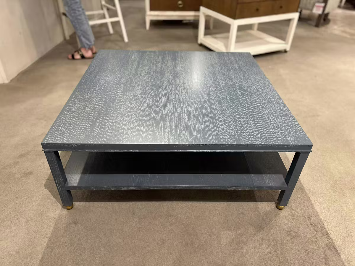 Century CR9-602-3/40 Bedford Cocktail Table Century CR9-602-3/40 Bedford Cocktail Table