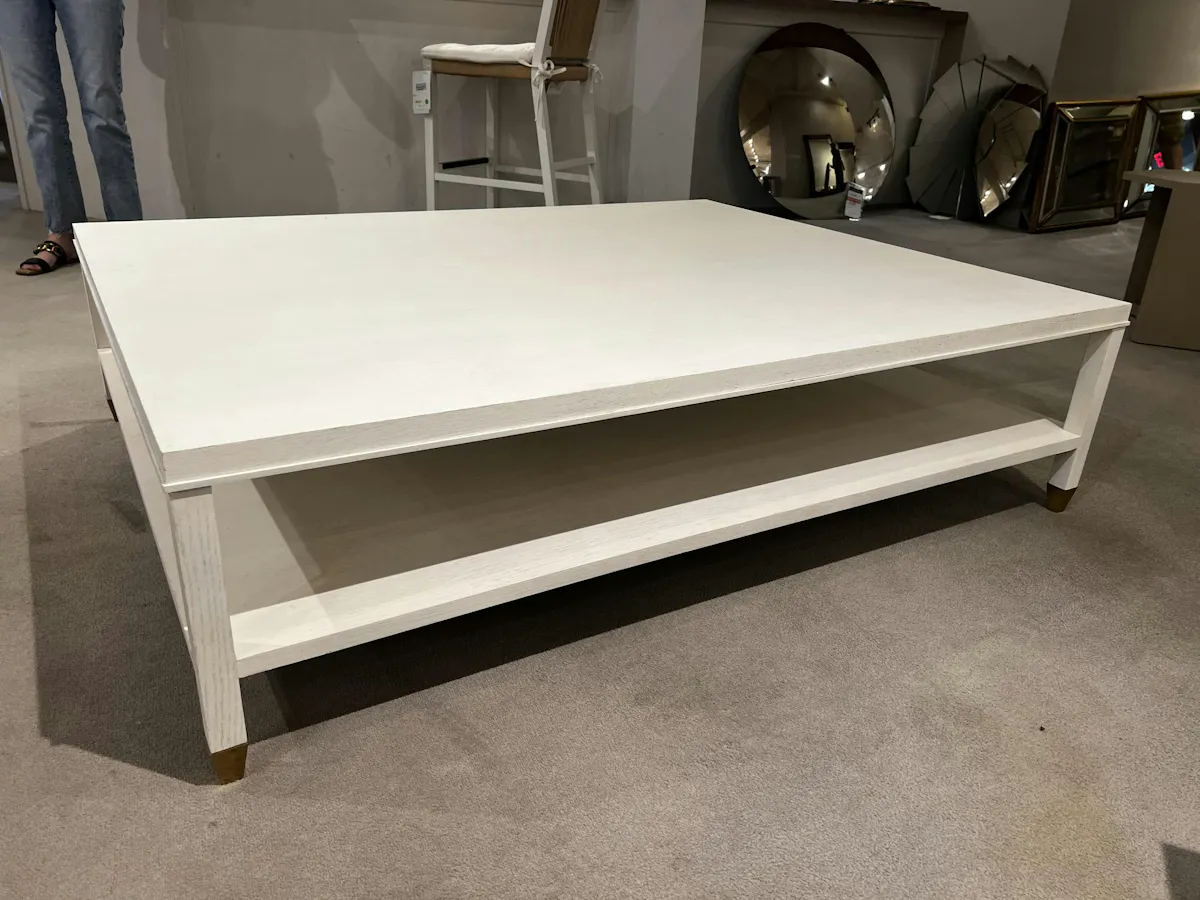 Century CR9-602-4/40 Bedford Cocktail Table Century CR9-602-4/40 Bedford Cocktail Table