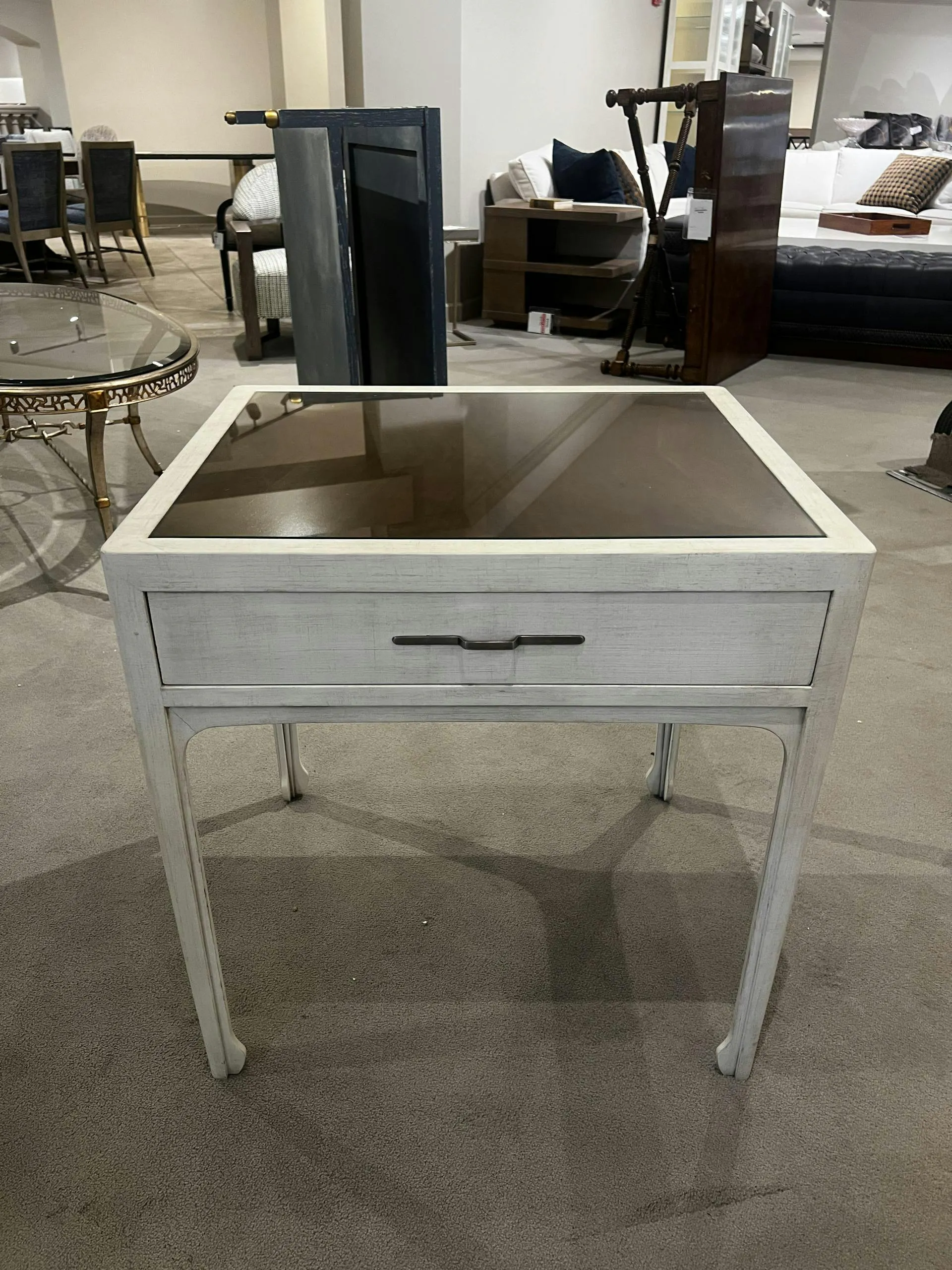 Century AE9-631/100 Jodi Side Table