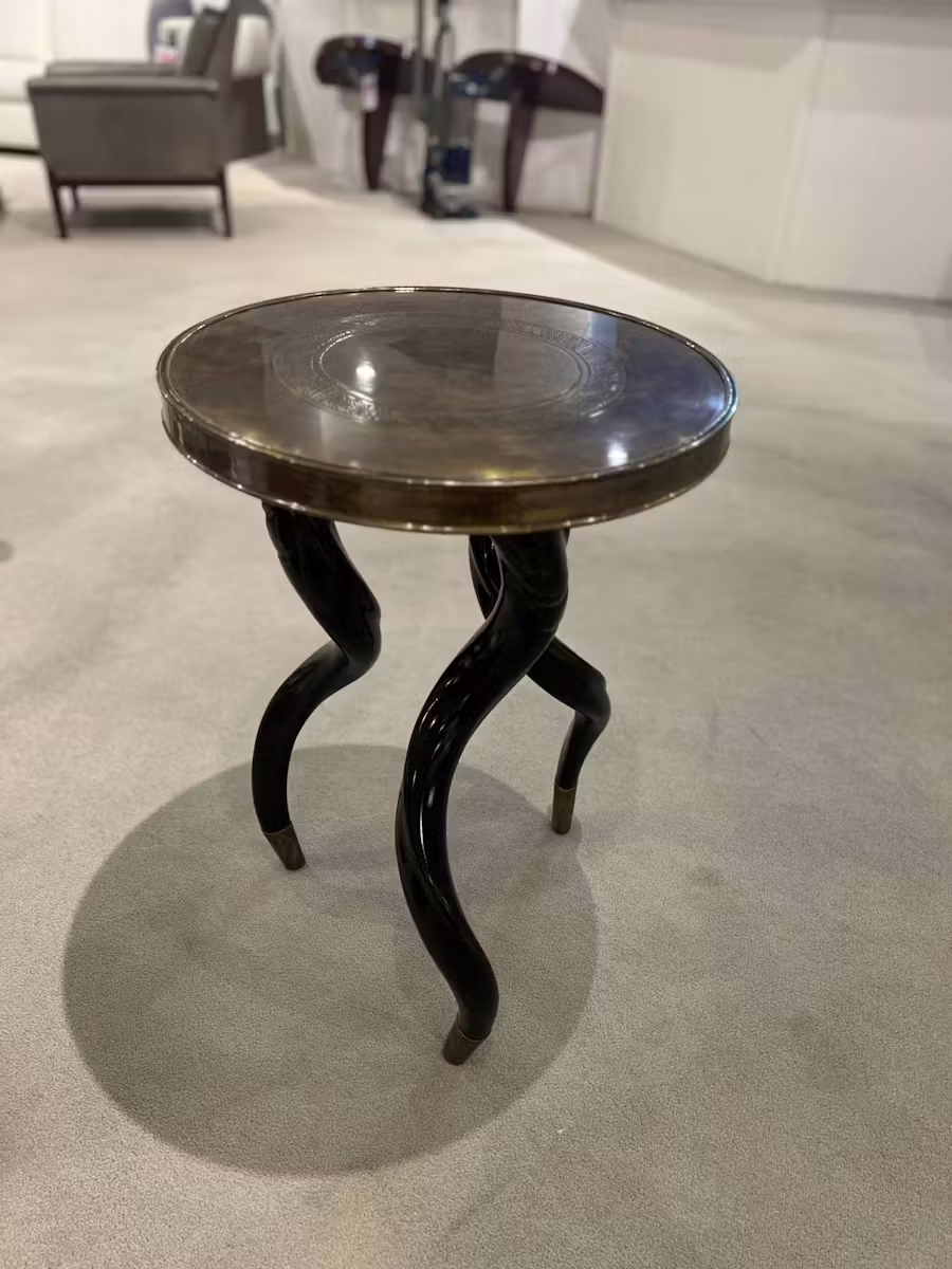 Century SF5047/160 Faux Horn Chairside Table Century SF5047/160 Faux Horn Chairside Table