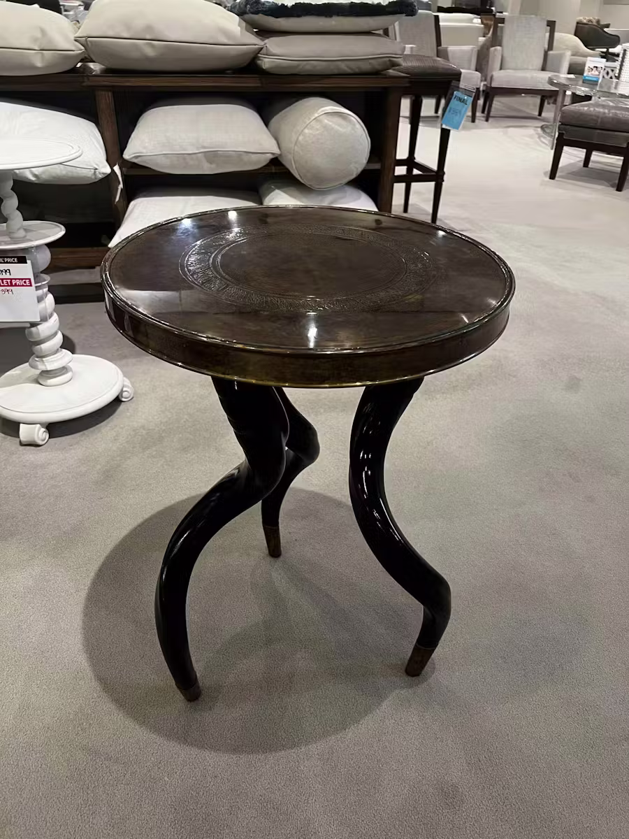 Century SF5047/160 Faux Horn Chairside Table Century SF5047/160 Faux Horn Chairside Table