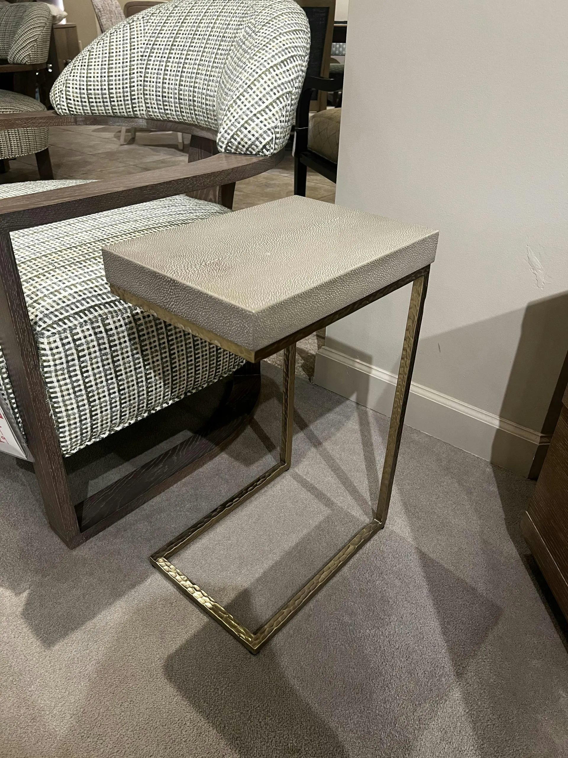 Century MN5811/150 Laurent Accent Table