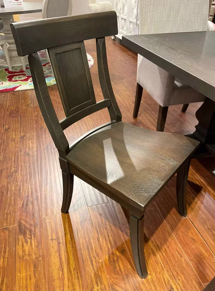Bassett 4121-0842H Harvest Dining Table and Chairs Bassett 4121-0842H Harvest Dining Table and Chairs