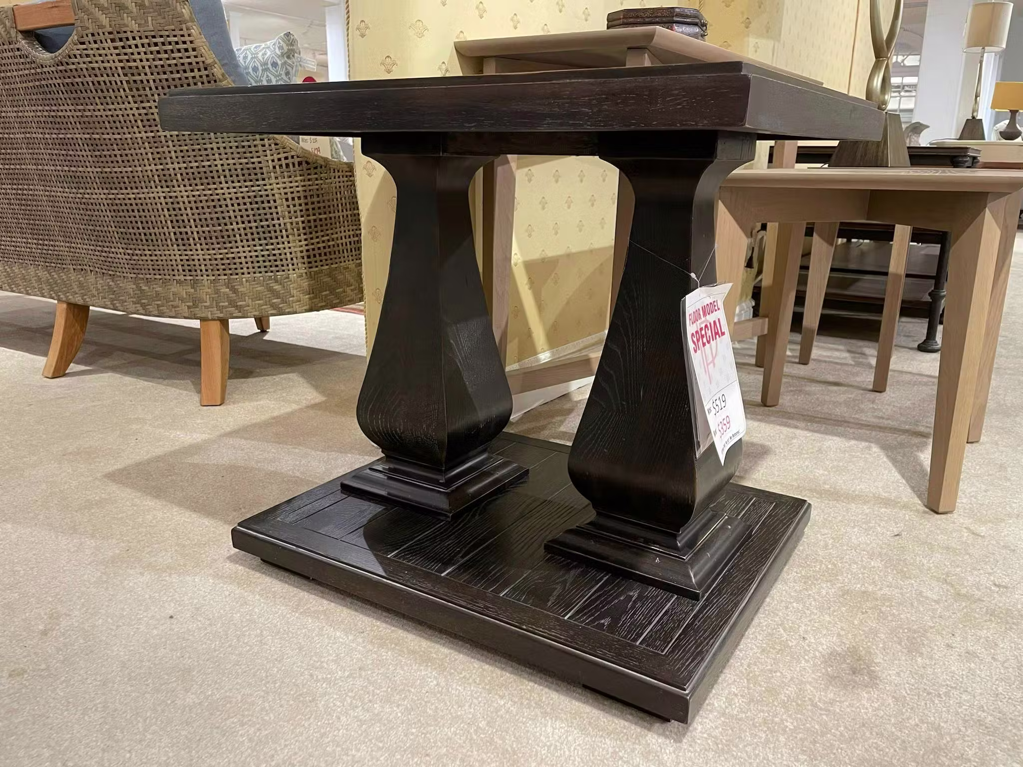 Bassett 6513-0665 End Table