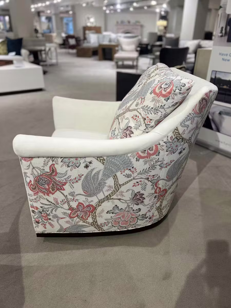 Hickory Chair HC9509-SW290 Jules Swivel Chair Hickory Chair HC9509-SW290 Jules Swivel Chair