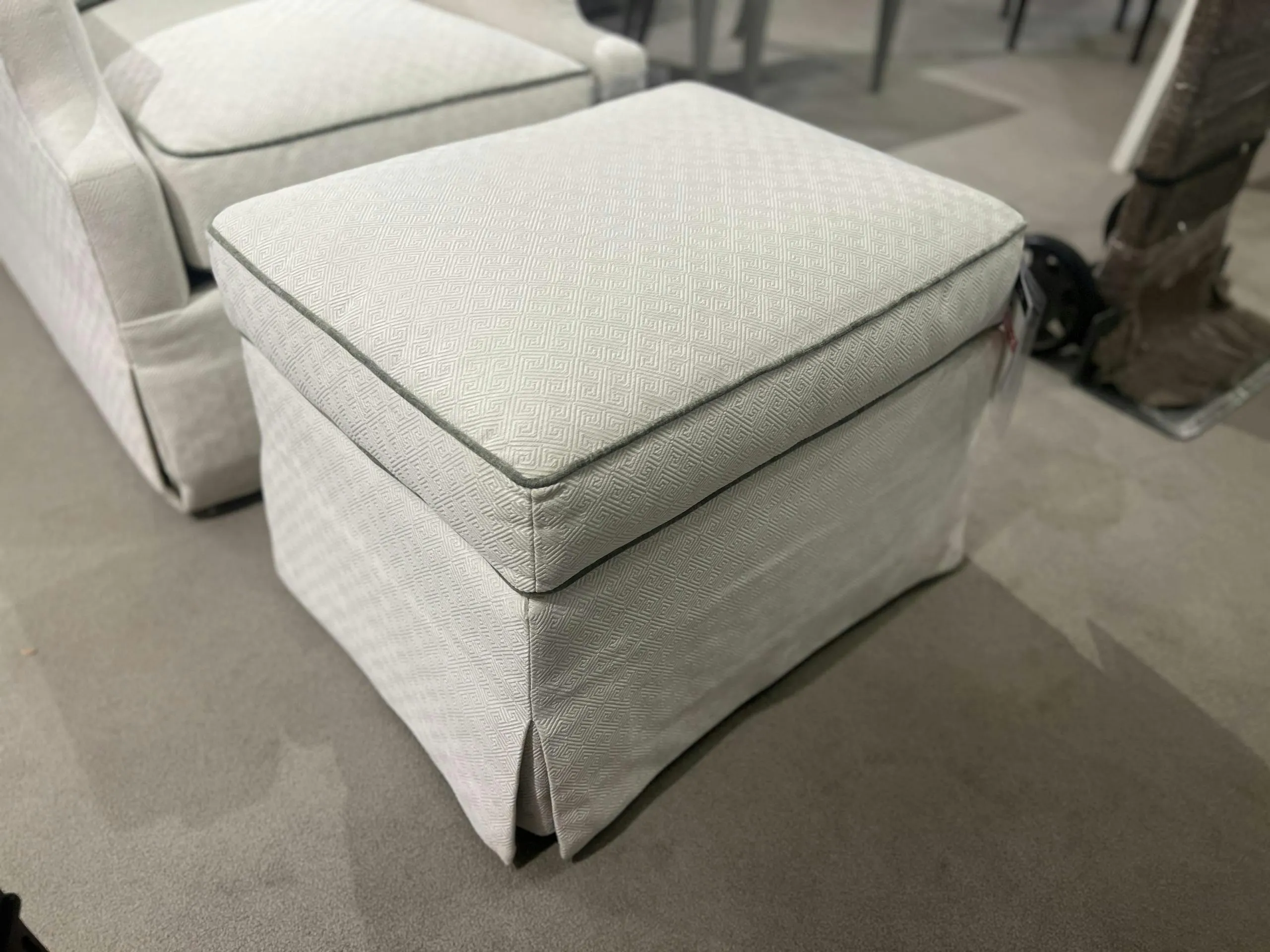 Hickory Chair PE6722-50/210 Harrison Ottoman