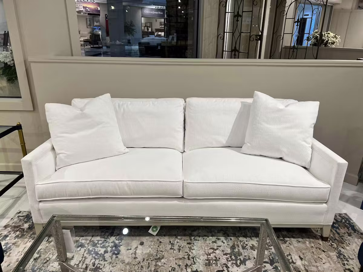 Hickory Chair PE2249-20/260 Serpentine Sofa Hickory Chair PE2249-20/260 Serpentine Sofa