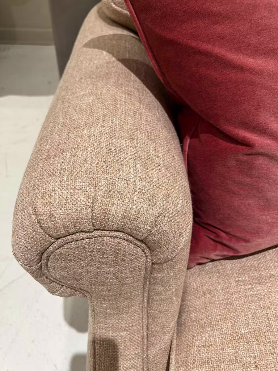 Hickory Chair HC8524-04/220 Ridley Sofa Hickory Chair HC8524-04/220 Ridley Sofa
