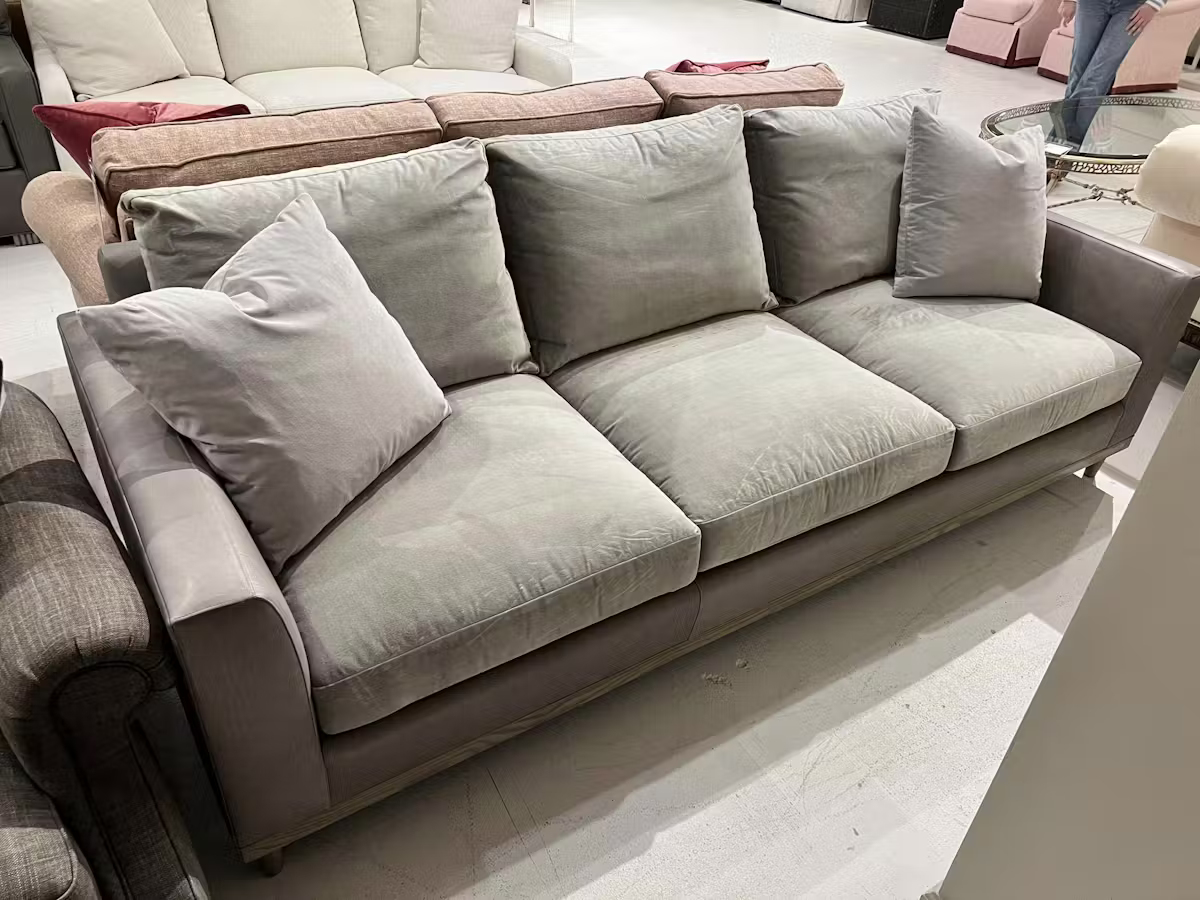 Hickory Chair HC7220-06/40 Ryder Sofa Hickory Chair HC7220-06/40 Ryder Sofa