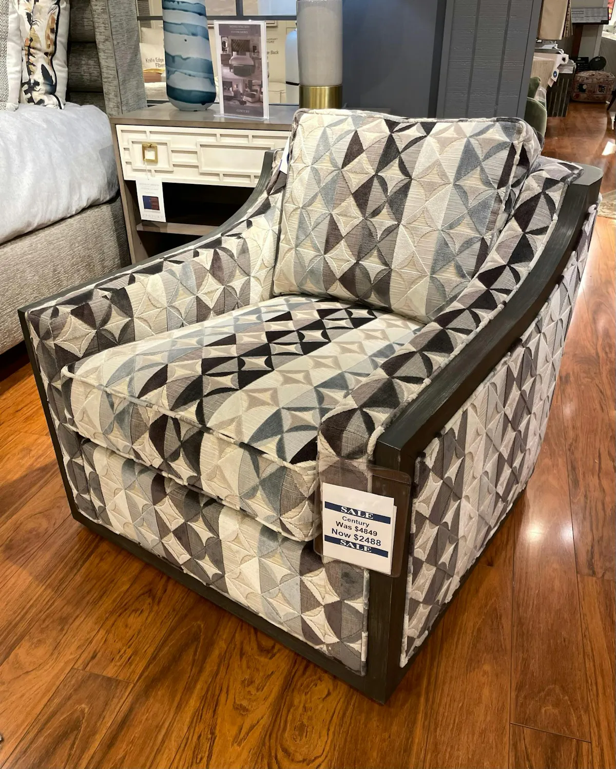 Century LTD5239 Nash Swivel Chair Century LTD5239 Nash Swivel Chair