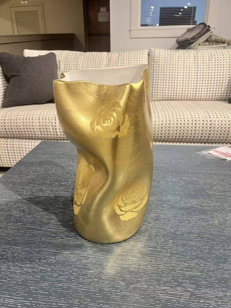 Maitland-Smith 8386-21/30 Gold Roses Vase Maitland-Smith 8386-21/30 Gold Roses Vase