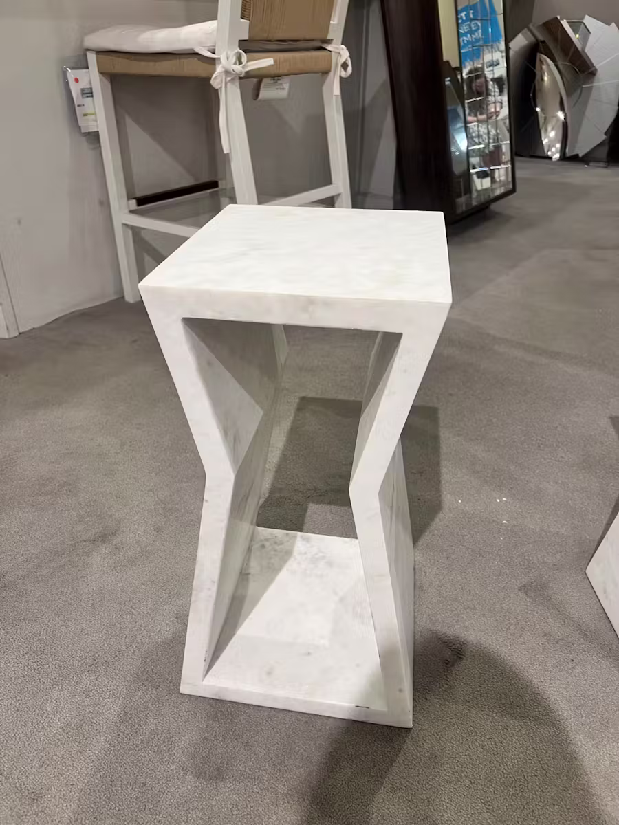 Highland House HH27-106-AS Sienna Accent Table Highland House HH27-106-AS Sienna Accent Table
